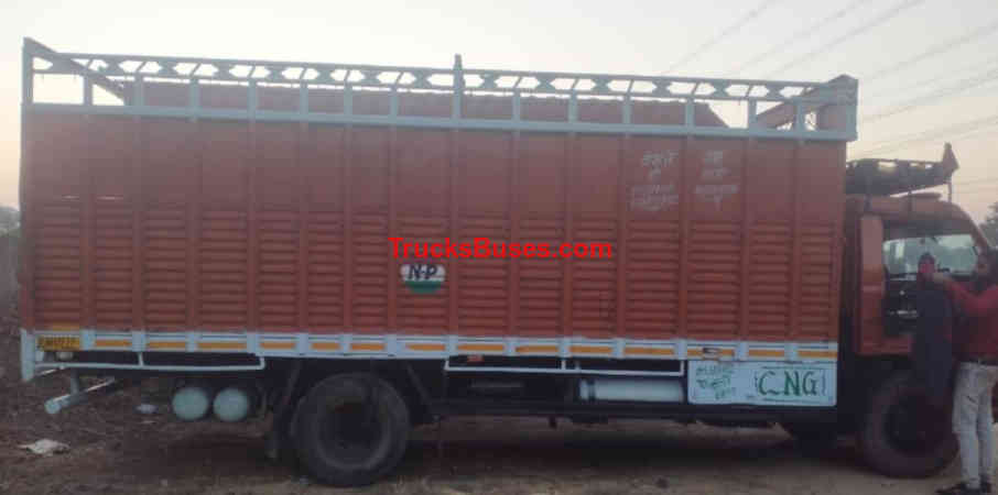 SML Isuzu Samrat image 2